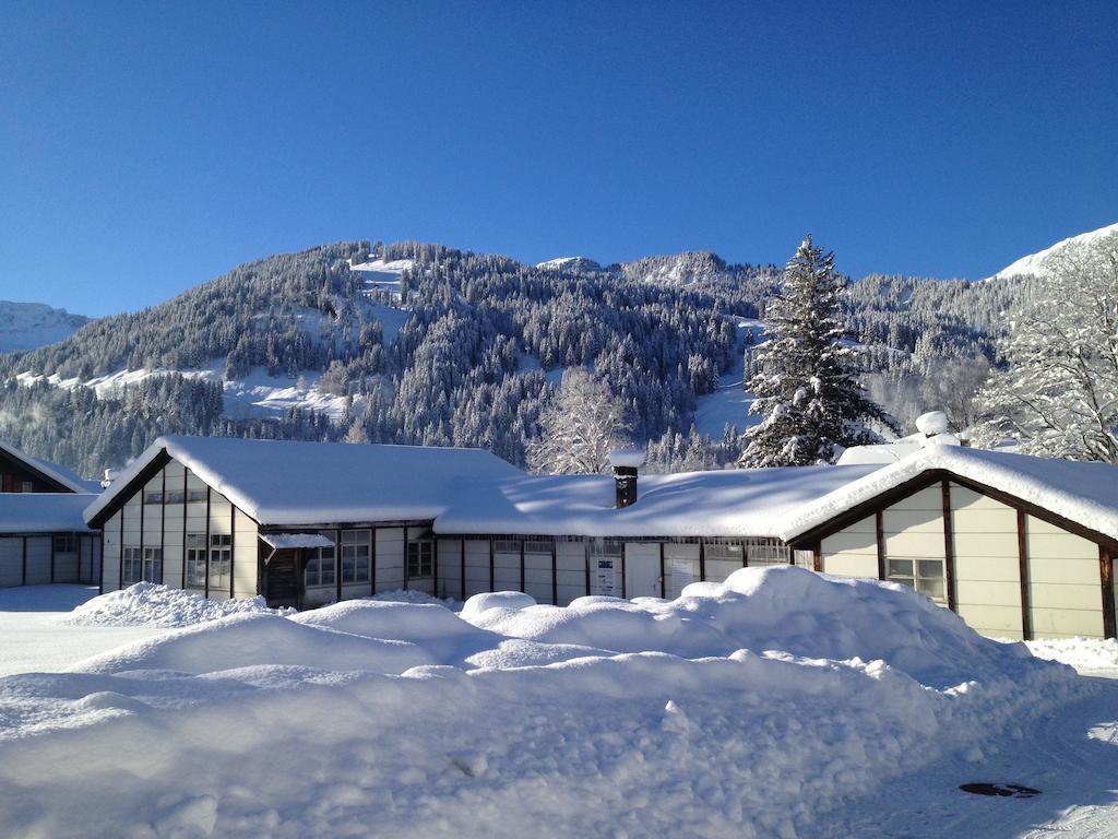 Mountain Lodge Backpackercamp Gutenbrunnenstrasse 6 Lenk im Simmental Exterior foto